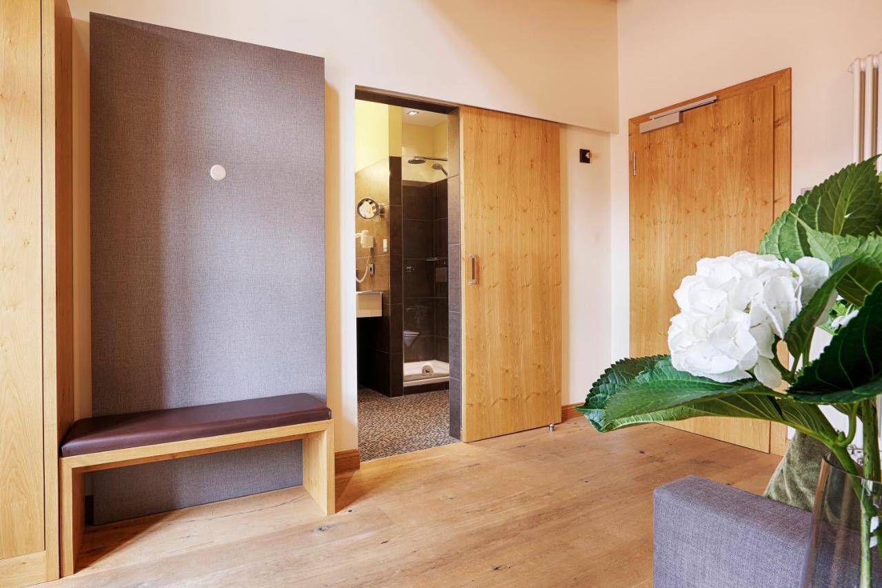 Hotel Wiener Botschaft In Veitshoechheim エクステリア 写真
